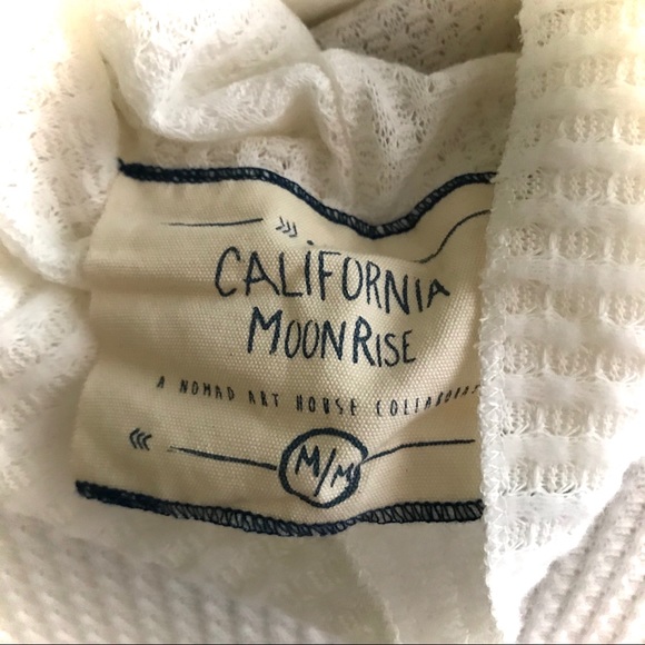 California Moonrise Turtleneck - Picture 2 of 2